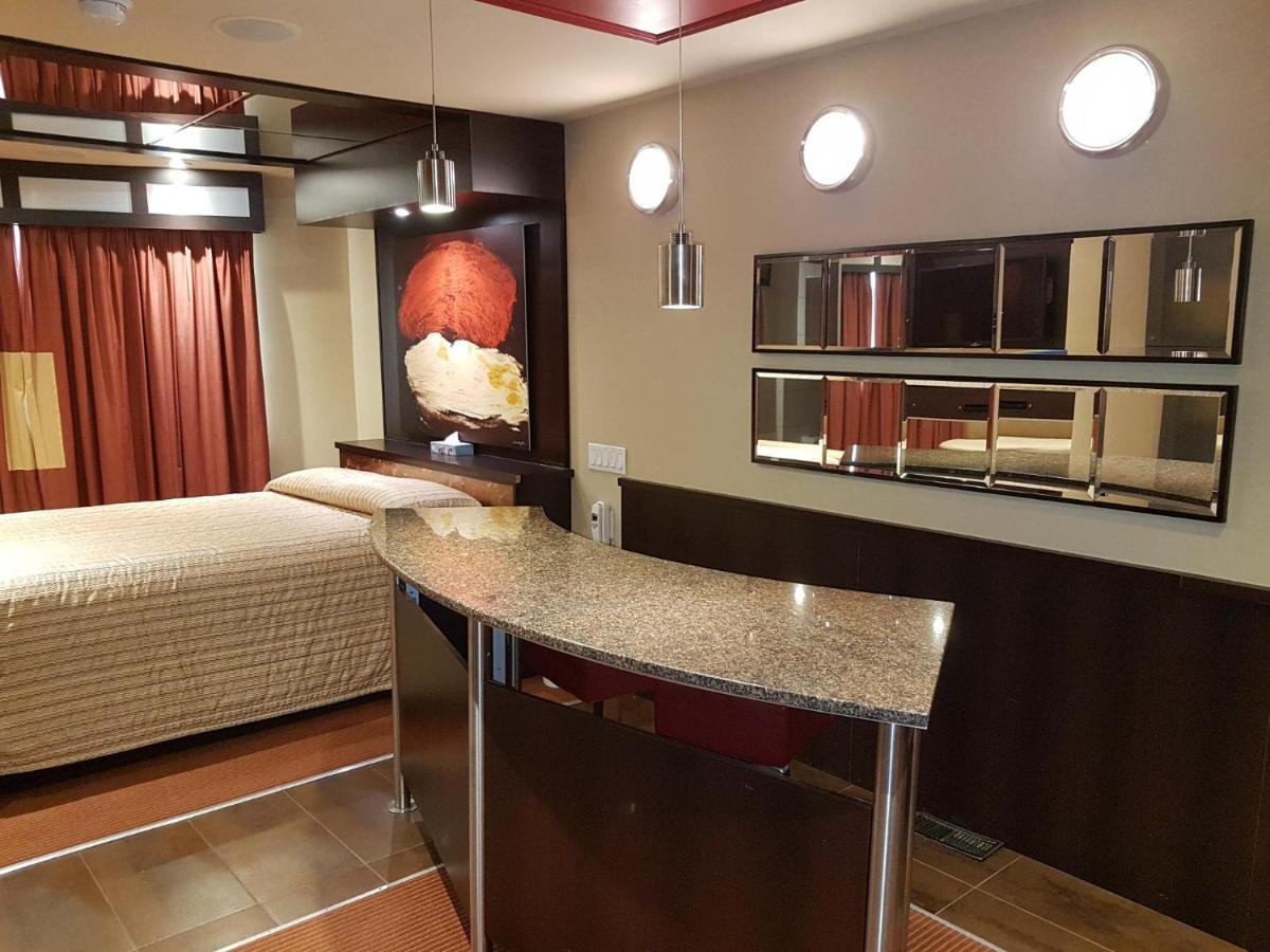 Le Chabrol Hotel & Suites Montréal Dış mekan fotoğraf